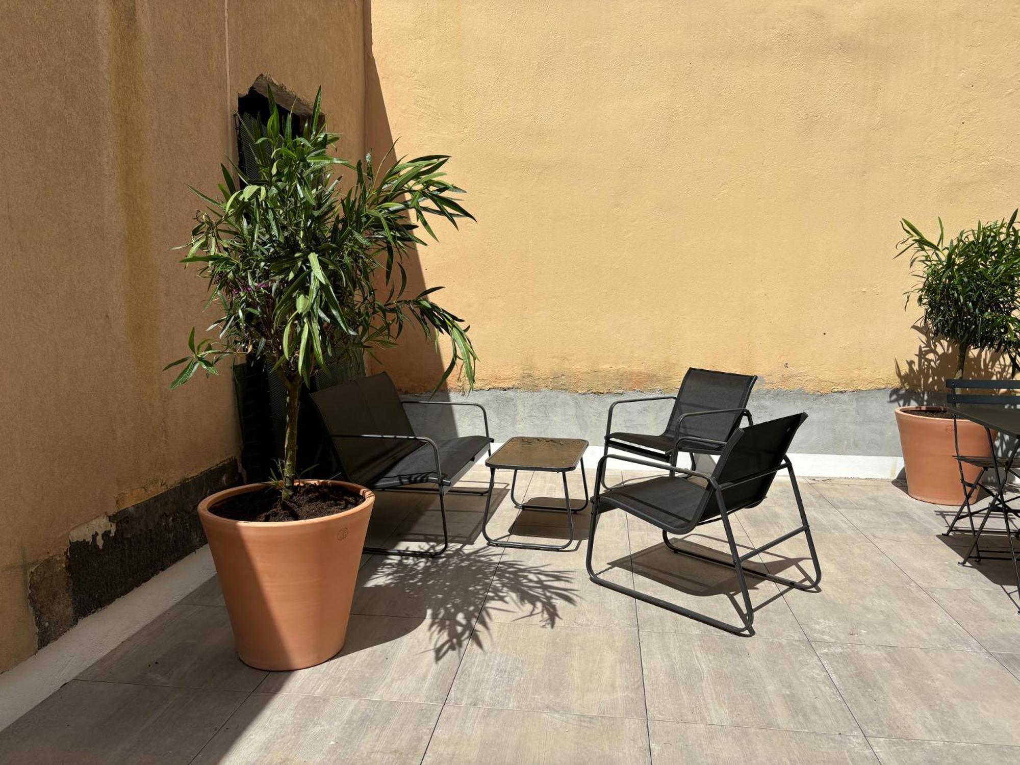 Studio Spacieux Avec Patio En Centre Ville Cavalaire-sur-Mer Luaran gambar