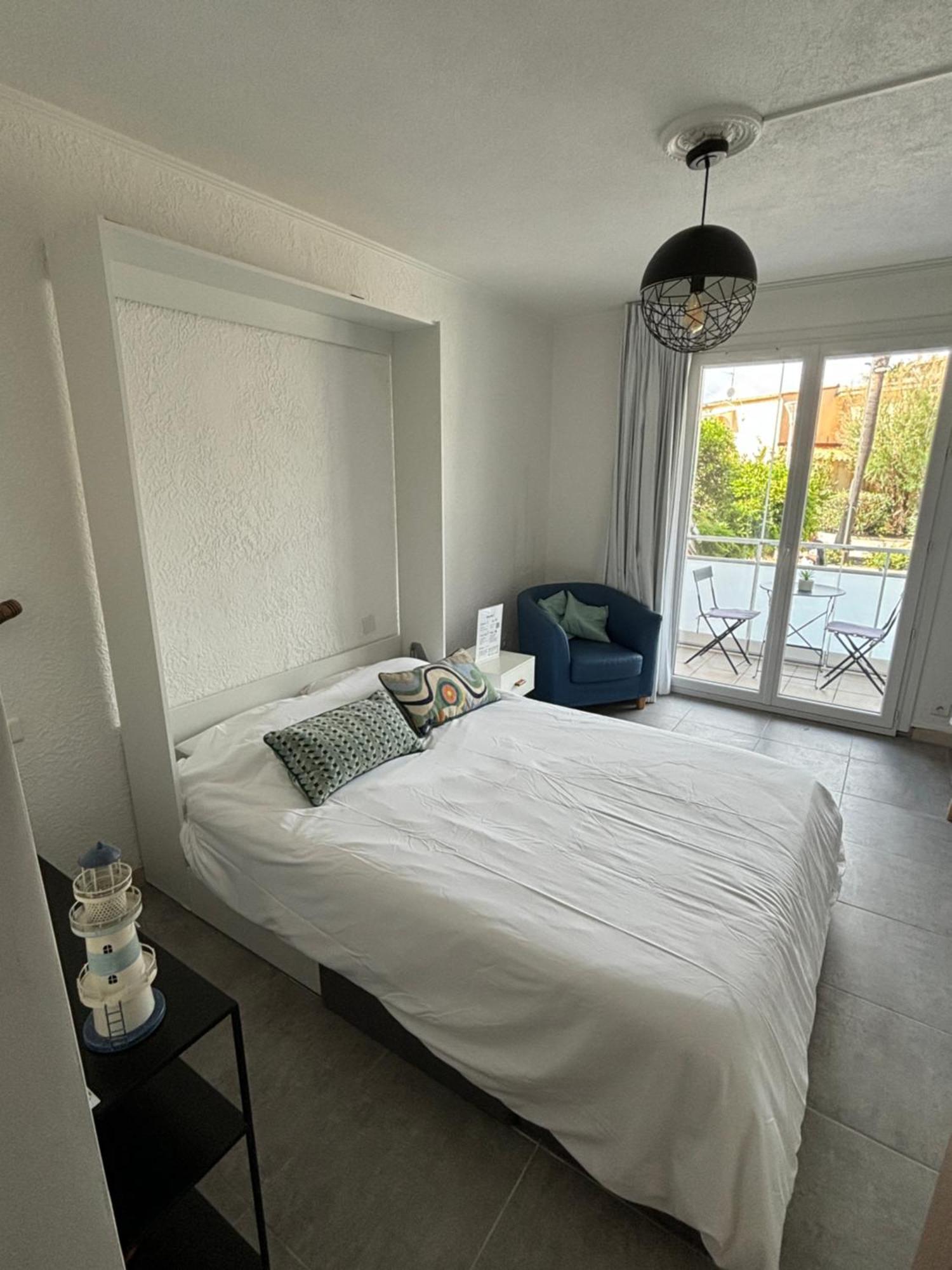 Studio Spacieux Avec Patio En Centre Ville Cavalaire-sur-Mer Luaran gambar