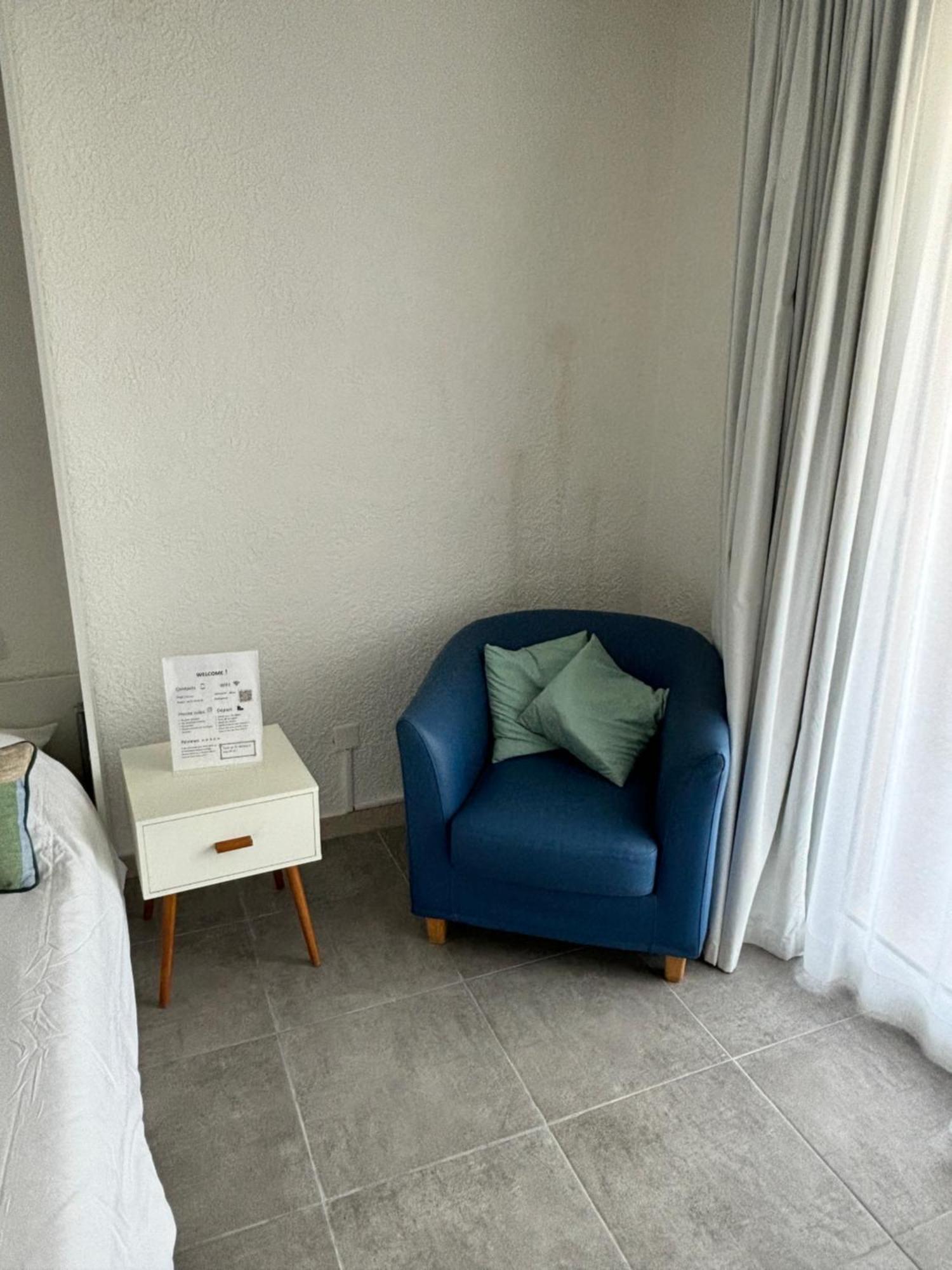 Studio Spacieux Avec Patio En Centre Ville Cavalaire-sur-Mer Luaran gambar