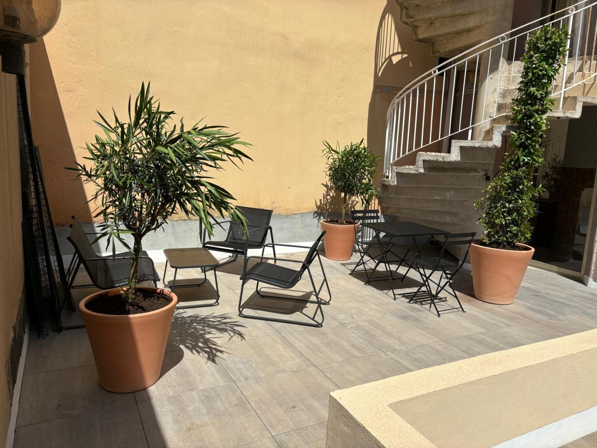 Studio Spacieux Avec Patio En Centre Ville Cavalaire-sur-Mer Luaran gambar